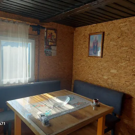 Holiday home Legat Tri Brata *