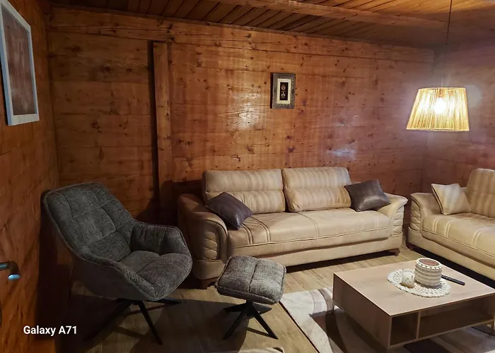 Legat Tri Brata Tatil Evi Ivanjica